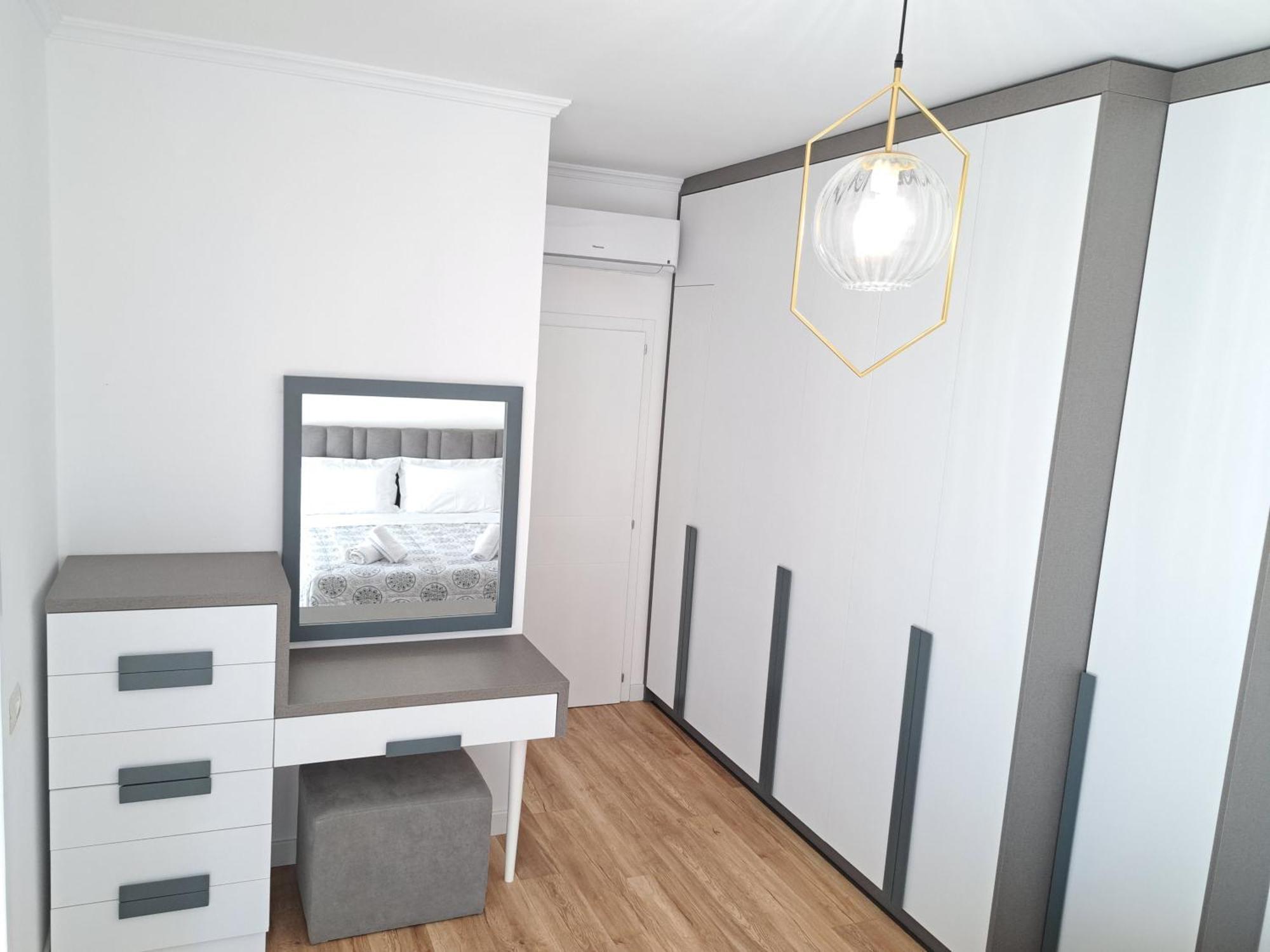 Pazari Luxury Tirana